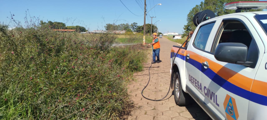 Ação rápida da Defesa Civil evita avanço de incêndio no Distrito Industrial de Avaré