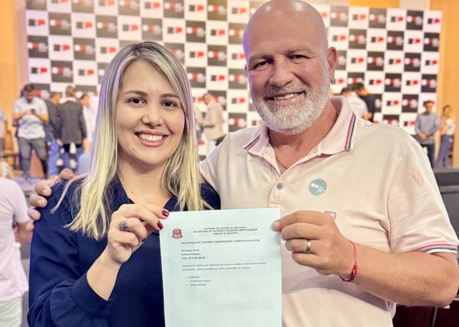 Primeira-dama Erika e secretário participam de assinatura de convênio para Turismo
