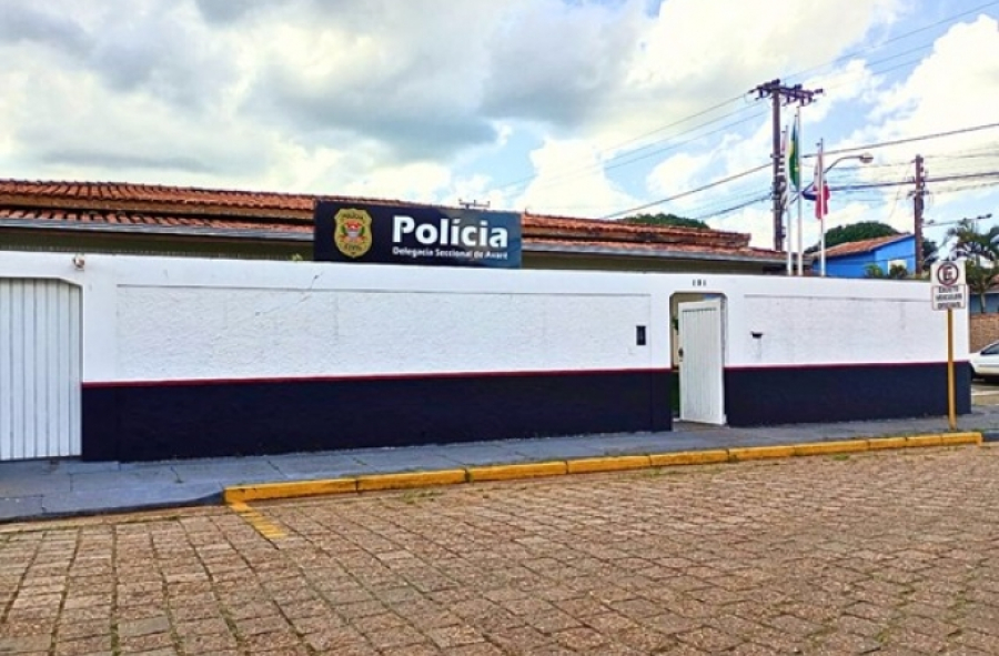 Moradora encontra bebê dentro de caixa de papelão após ouvir latidos de cães em Arandu