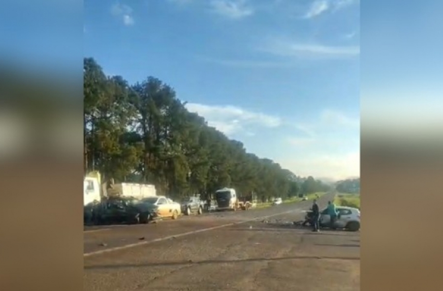 Engavetamento entre veículos deixa um morto e feridos em rodovia de Avaré 