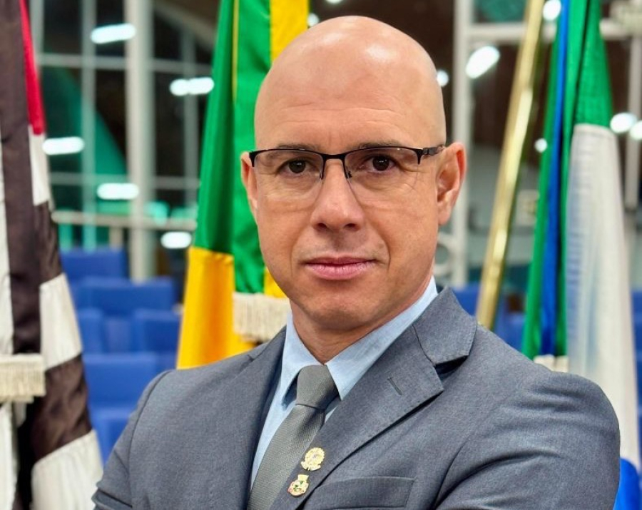 Samuel Paes vence votação na Câmara e mantém mandato em Avaré
