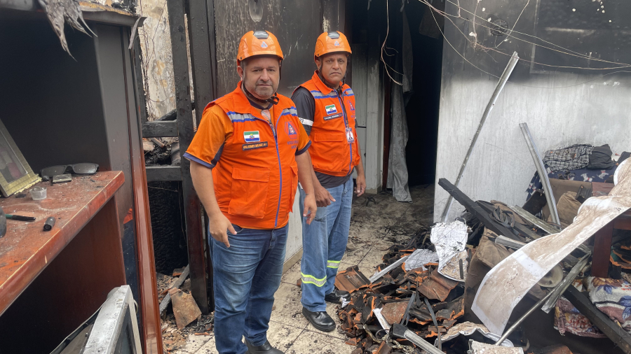 Defesa Civil auxilia família após incêndio destruir residência na Rua Sergipe em Avaré
