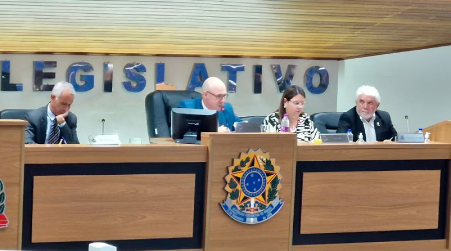 Câmara de Avaré reage a questionamento do MP e defende leitura bíblica antes das sessões