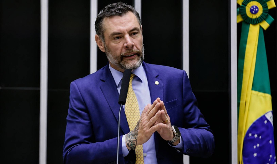 Fernando Marangoni se destaca na defesa dos direitos das pessoas com autismo no Brasil