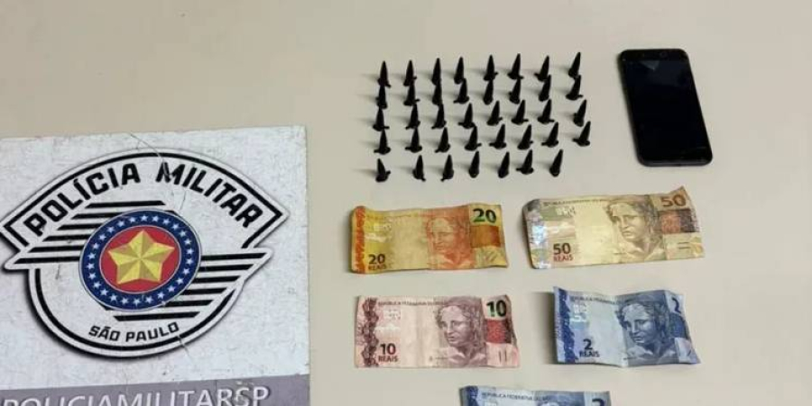Adolescente tenta fugir da PM, mas acaba apreendido com cocaína em Cerqueira César