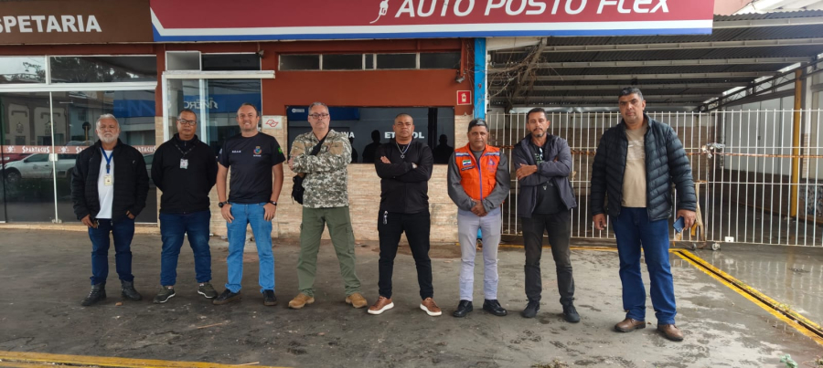 Operação integrada retira pessoas de posto abandonado e acende alerta para riscos em Avaré